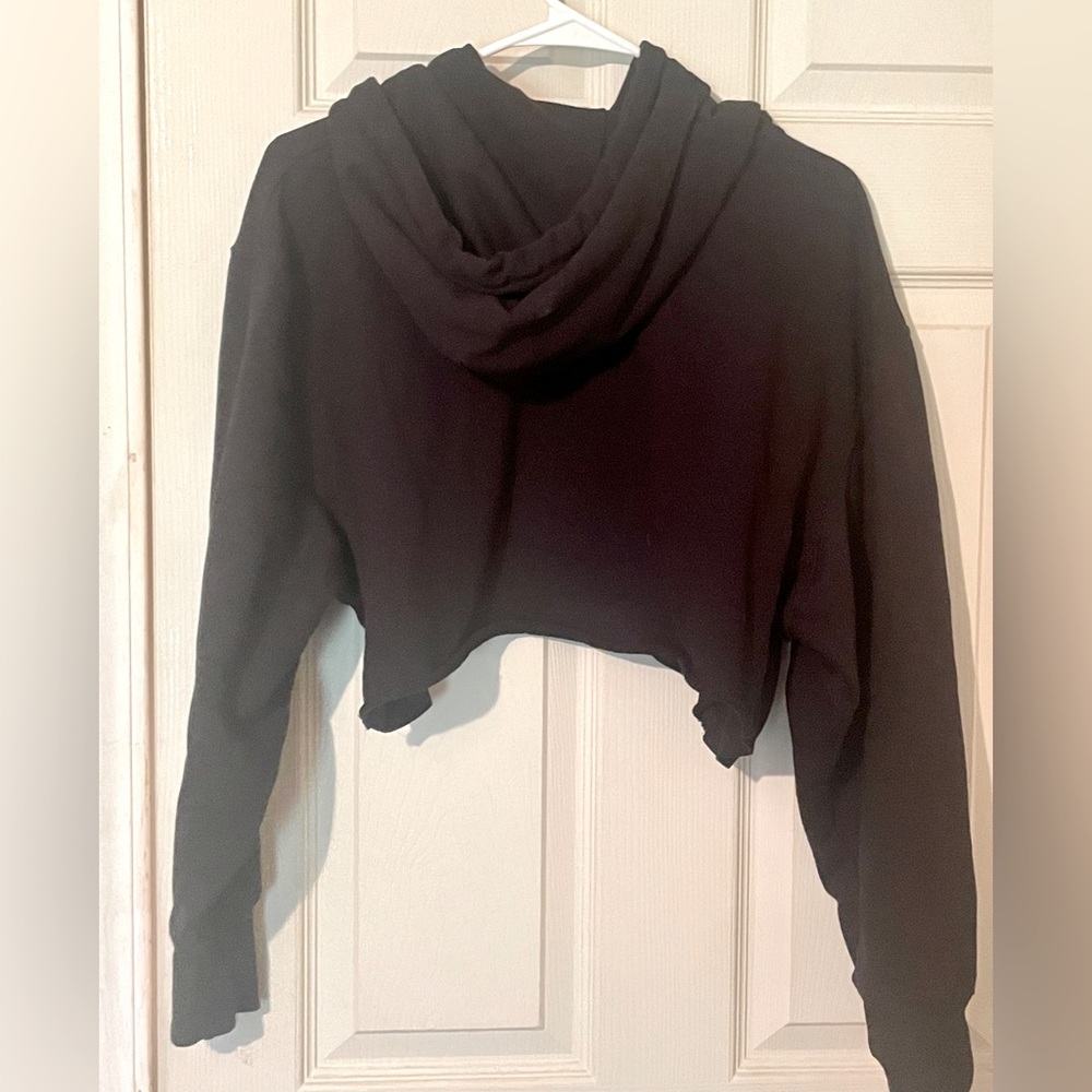 Cropped Draw String Hoodie - Picture 5 of 9